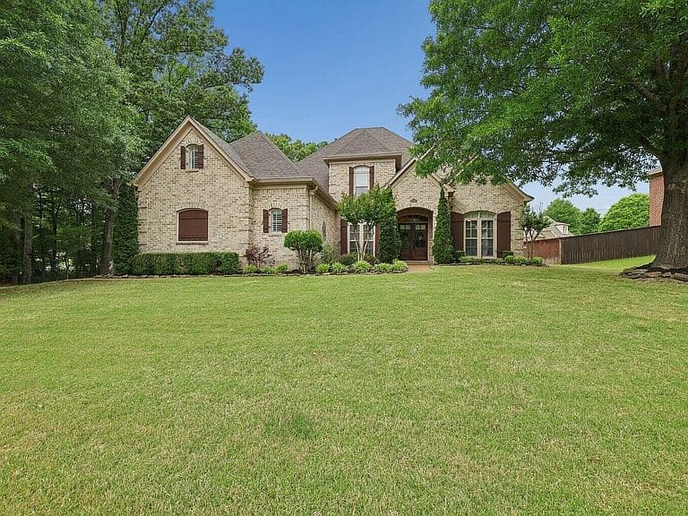 Listing photo 3
