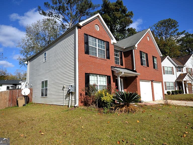 Listing photo 3