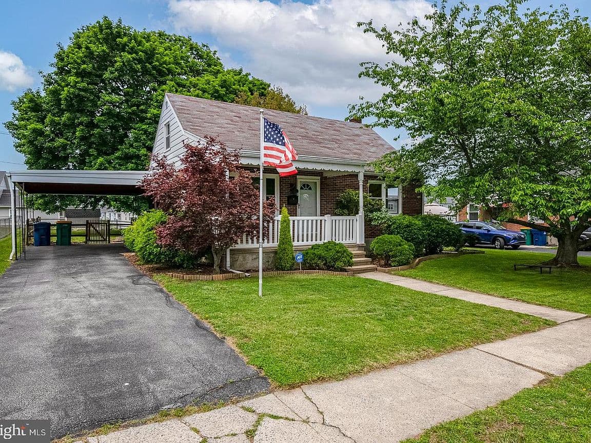 Primary listing photo