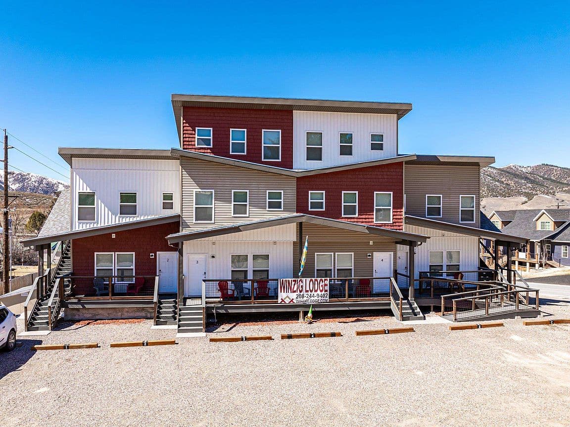 Primary listing photo