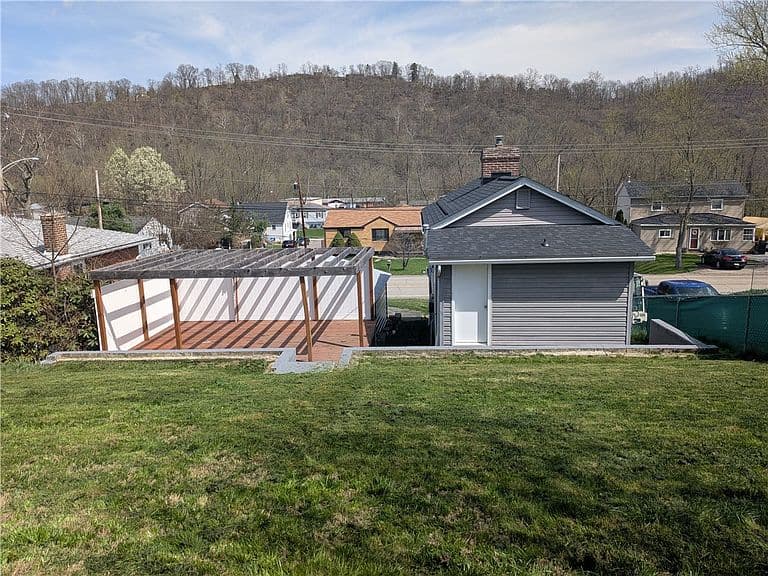 Listing photo 4