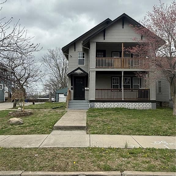 Listing photo 2