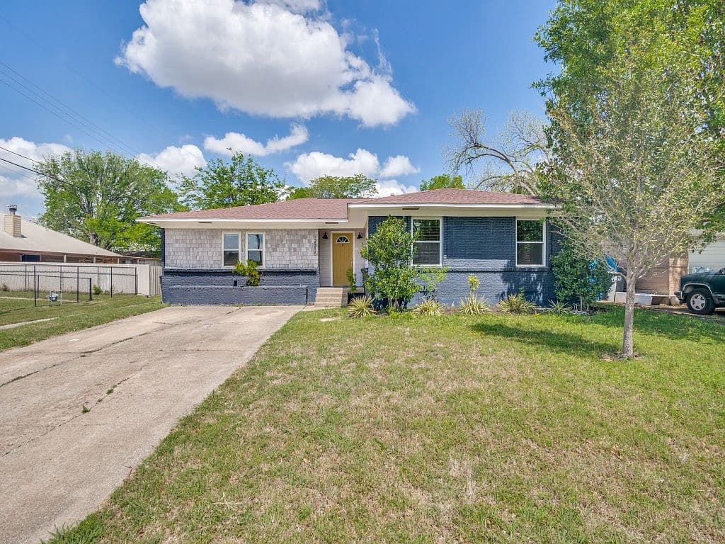 Primary listing photo