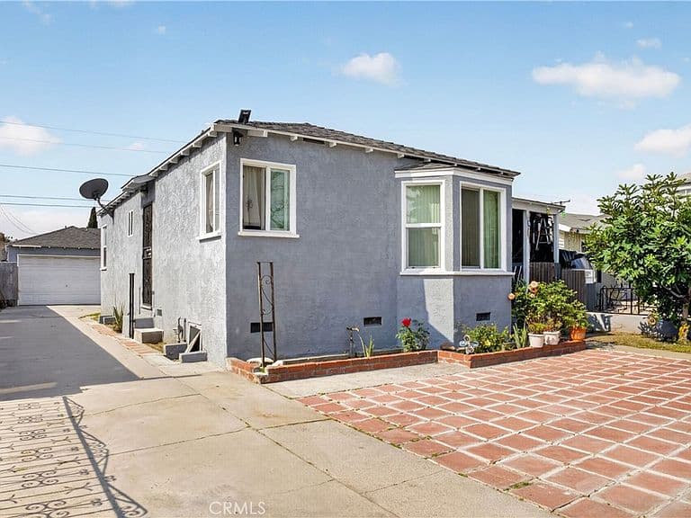 Listing photo 5