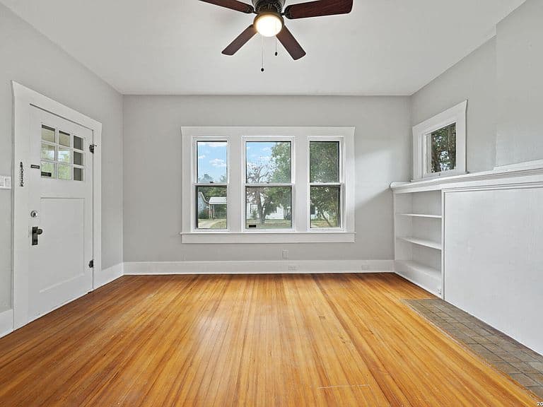 Listing photo 4