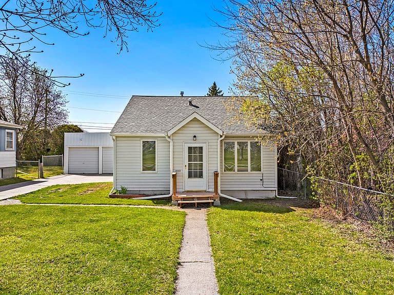 Listing photo 5