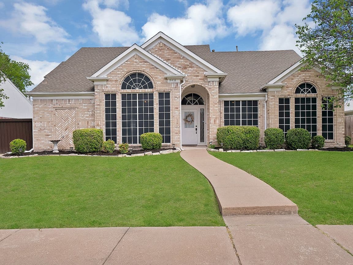 Primary listing photo