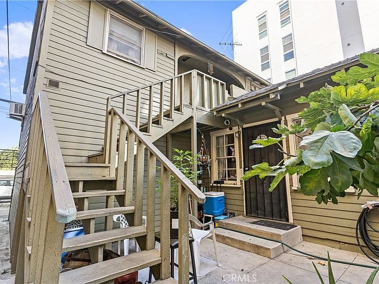 Listing photo 5