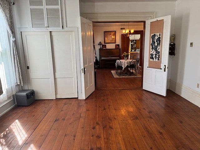 Listing photo 5