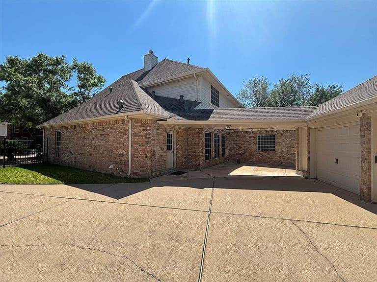 Listing photo 4