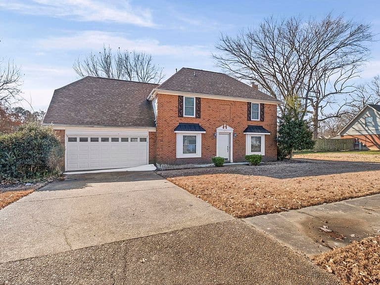 Listing photo 2