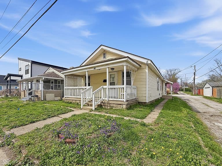 Listing photo 2