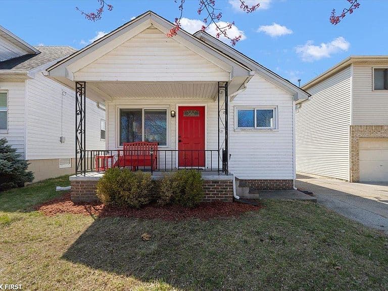 Listing photo 3
