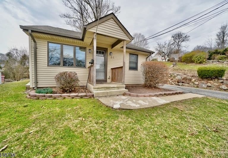 Listing photo 5