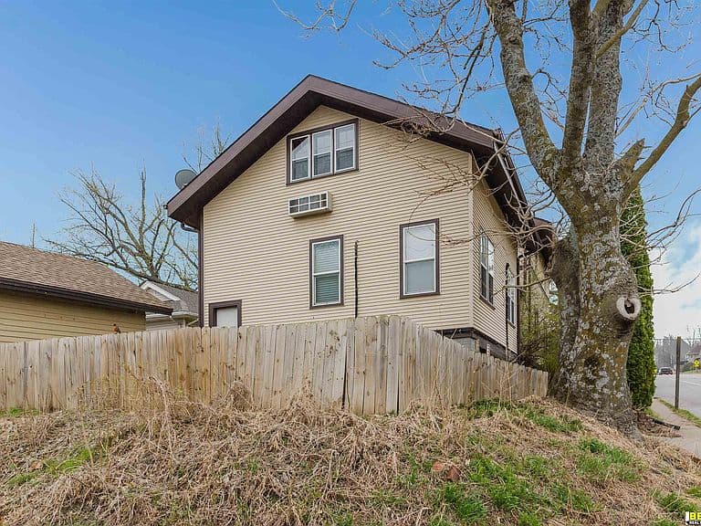 Listing photo 4