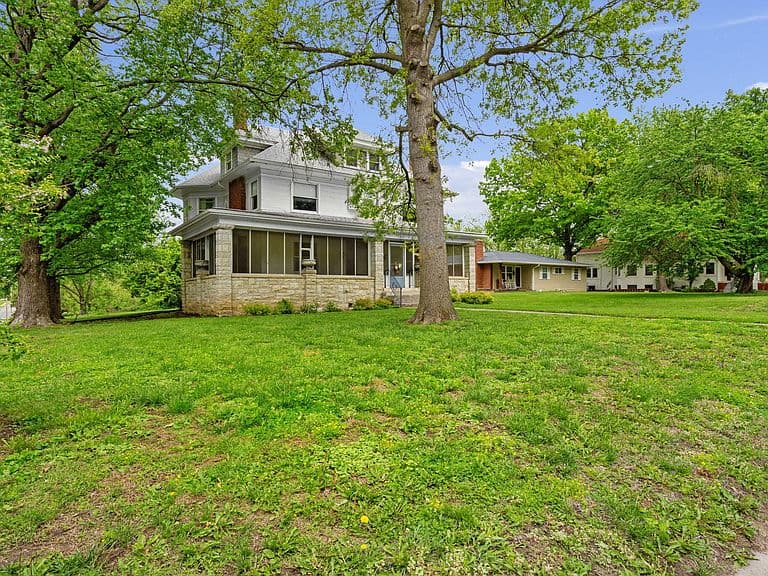 Listing photo 5