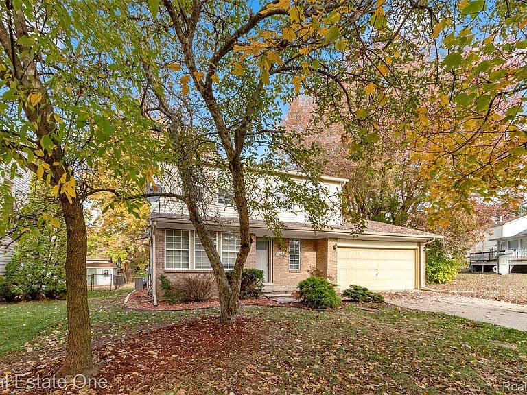 Listing photo 5