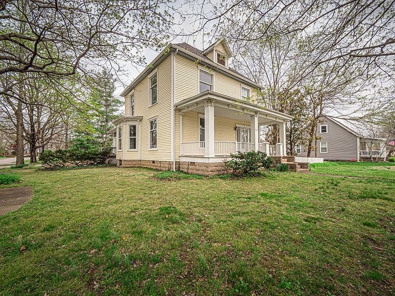 Listing photo 4