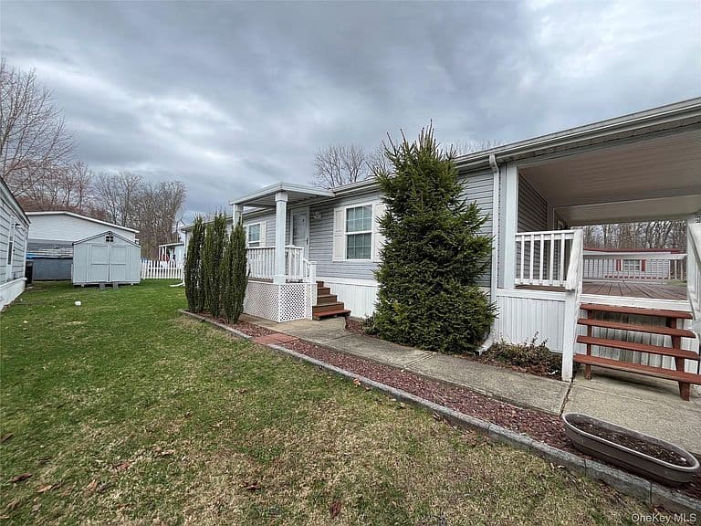 Listing photo 5