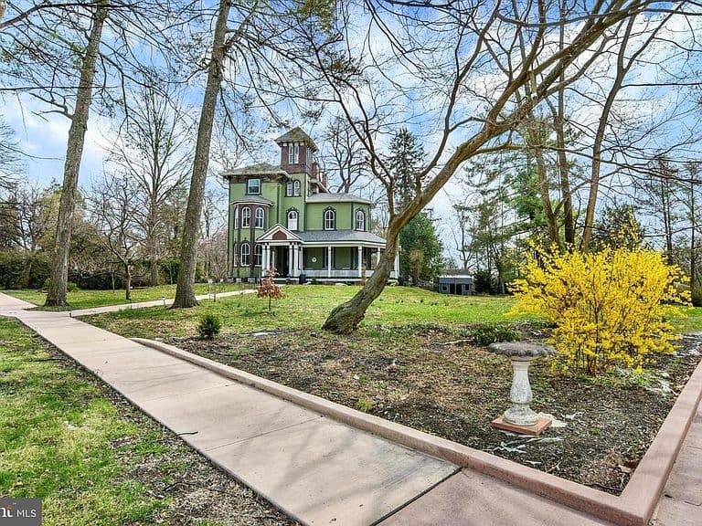 Listing photo 4