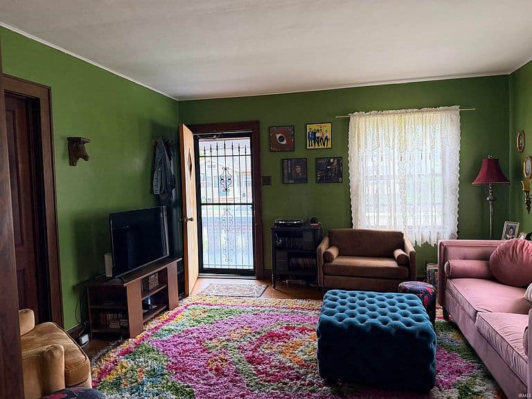 Listing photo 4