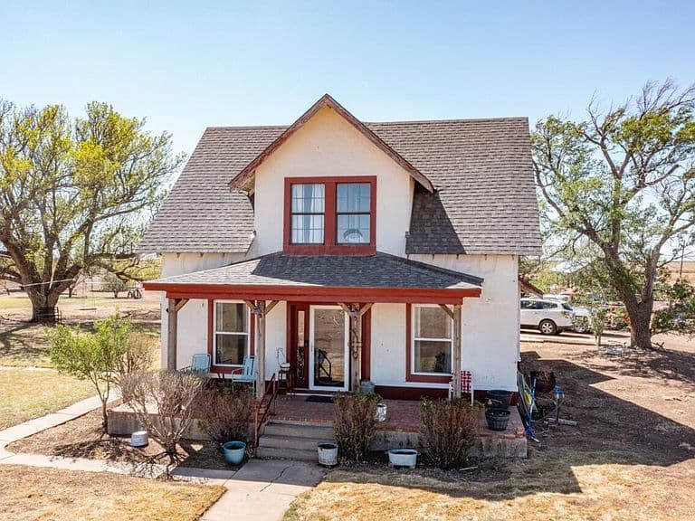 Listing photo 2