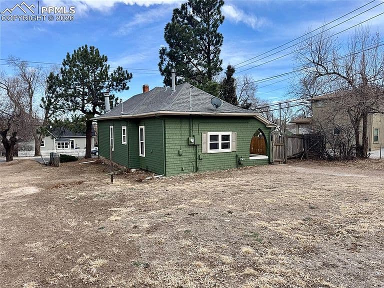Listing photo 4