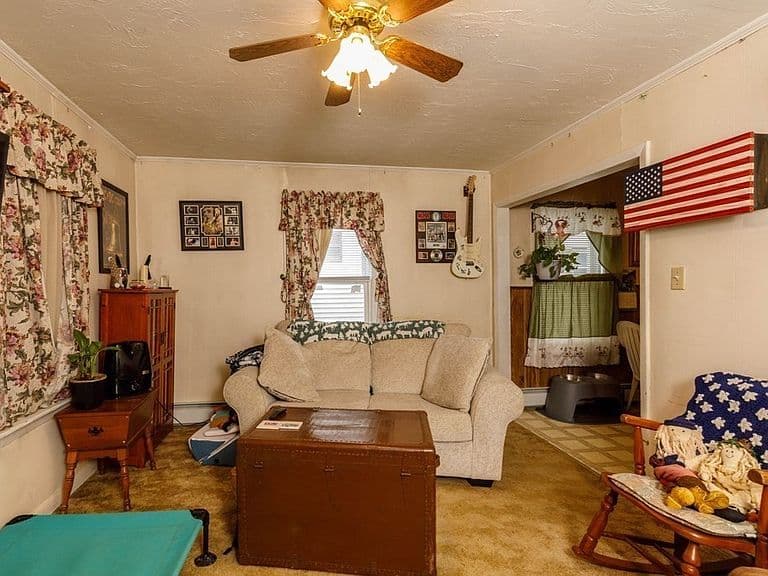 Listing photo 5