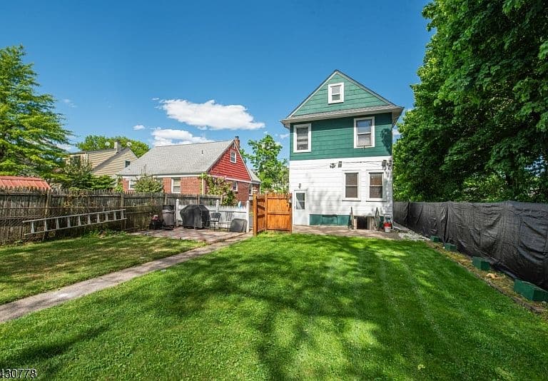 Listing photo 4