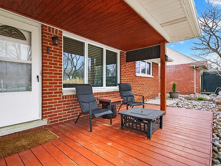 Listing photo 4