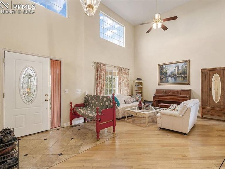 Listing photo 4