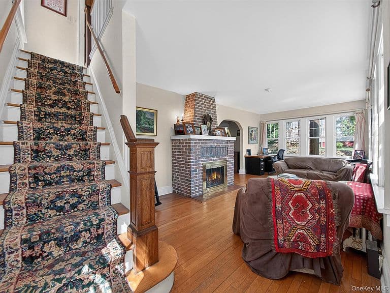 Listing photo 4