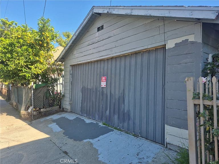 Listing photo 5