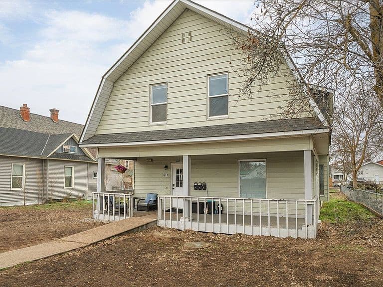 Listing photo 3