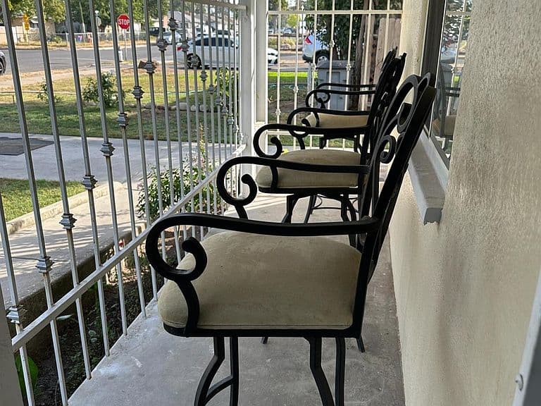 Listing photo 3