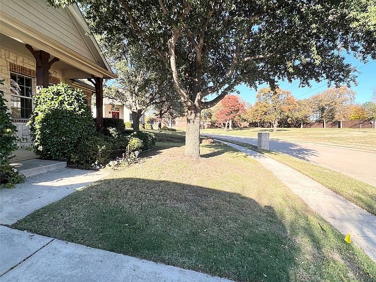 Listing photo 4