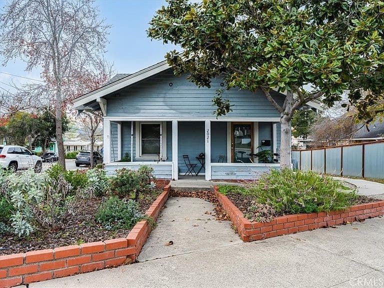 Listing photo 3