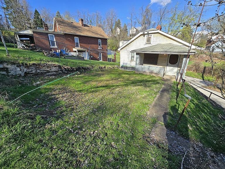 Listing photo 3