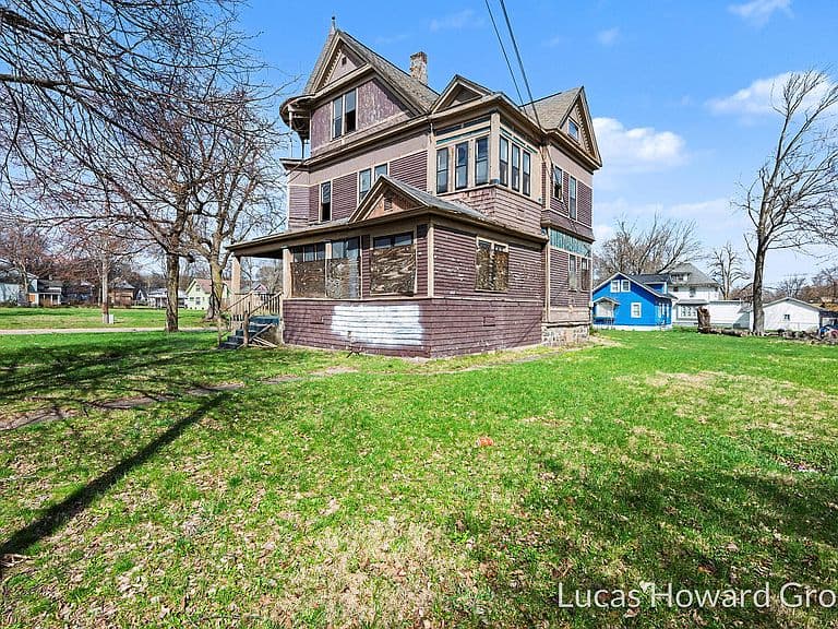 Listing photo 3