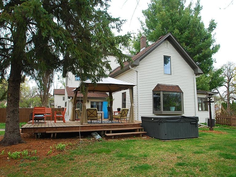 Listing photo 2