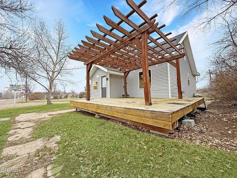 Listing photo 5