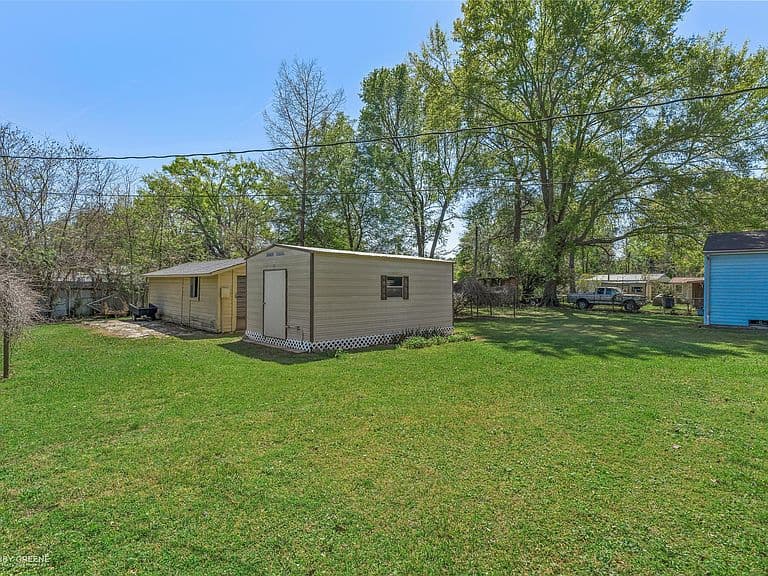 Listing photo 4
