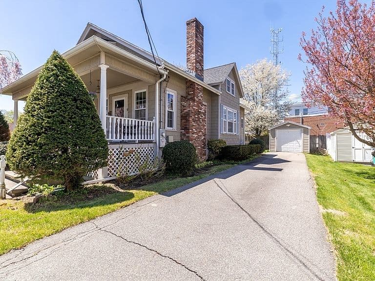 Listing photo 4
