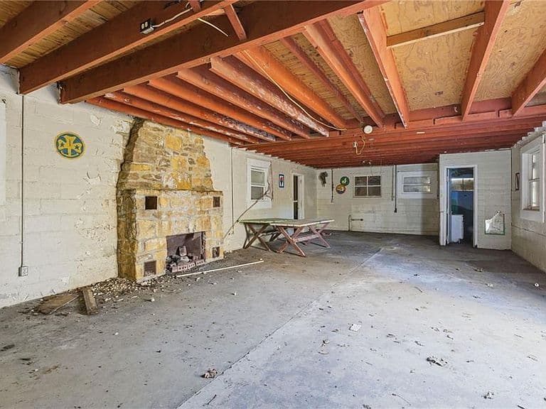 Listing photo 5