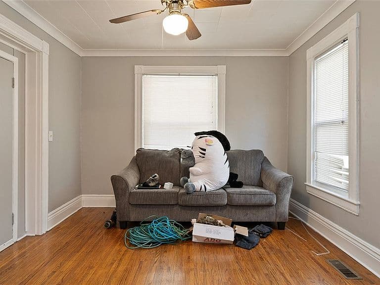 Listing photo 4