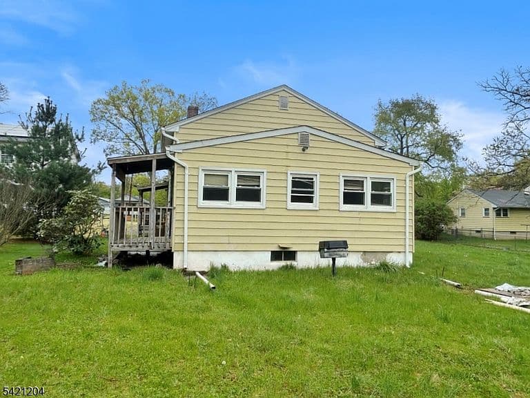 Listing photo 3