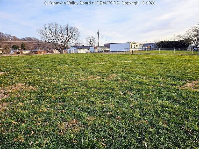 Listing photo 4