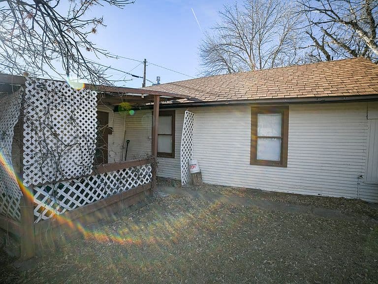 Listing photo 5