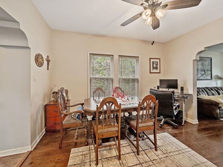 Listing photo 4
