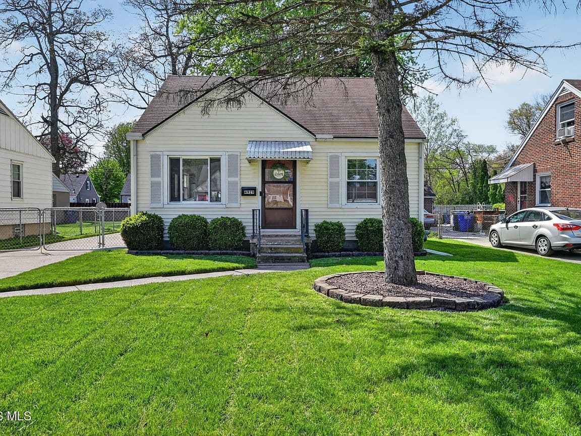 Primary listing photo